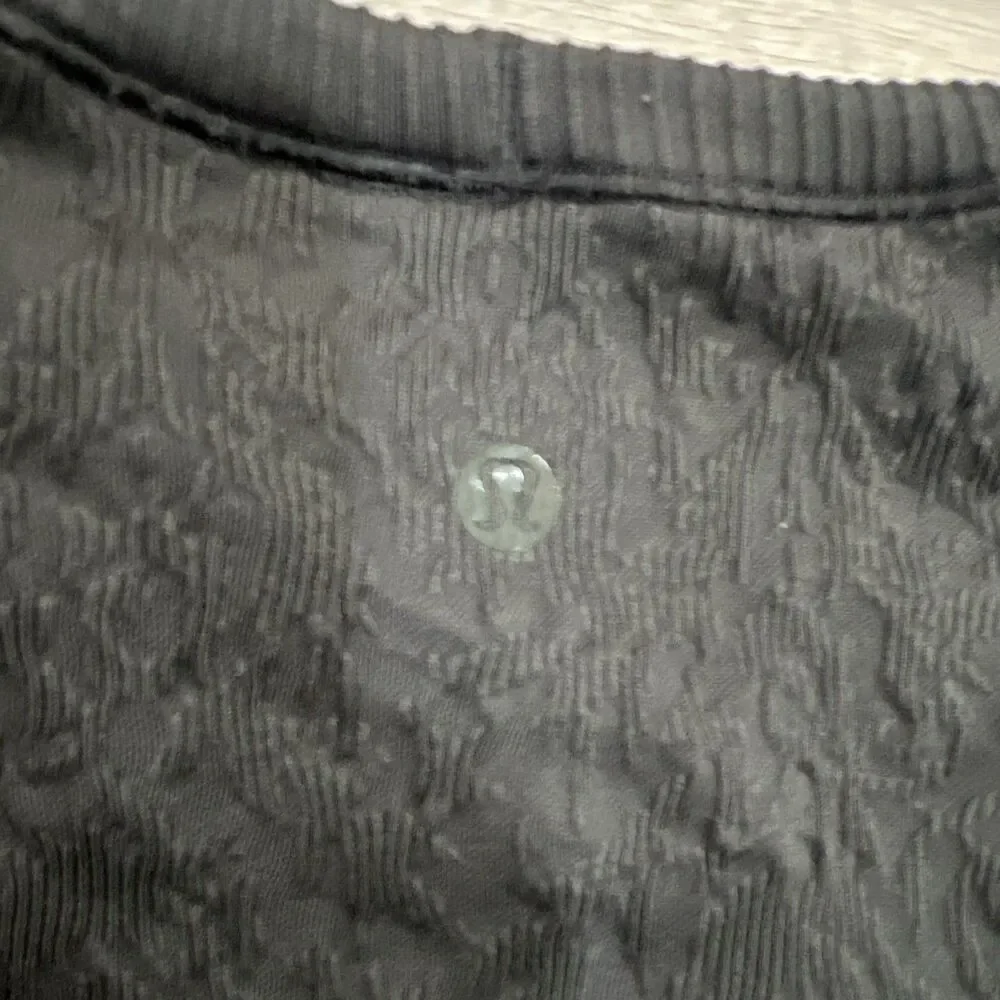 Lululemon Rest Less Pullover Crew Neck Black Textured Long Sleeve Top Size 8-10